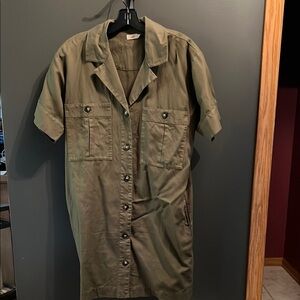 Women’s Olive Green Short Sleeve Dress